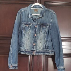 NWOT American Eagle blue distressed Jean Jacket